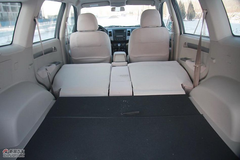 陆风X8试驾实拍图内饰