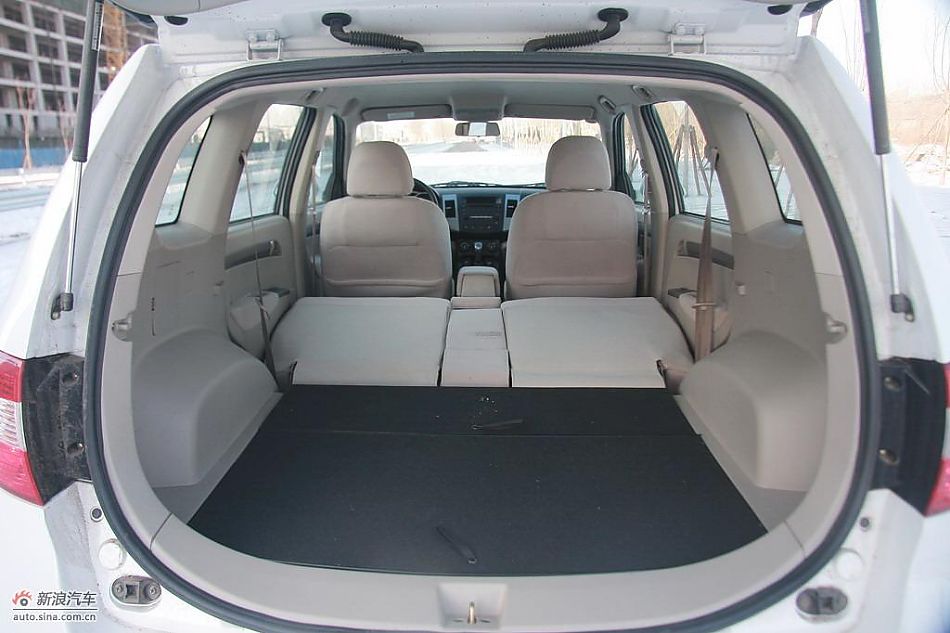 陆风X8试驾实拍图内饰