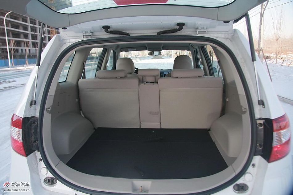 陆风X8试驾实拍图内饰