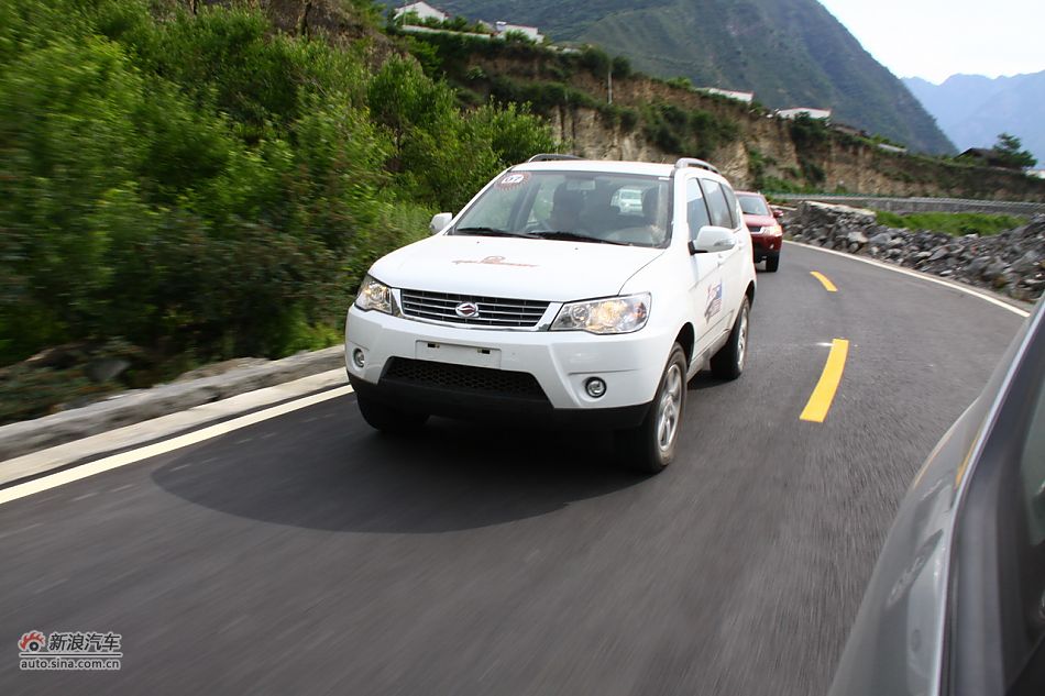 陆风X8试车实拍