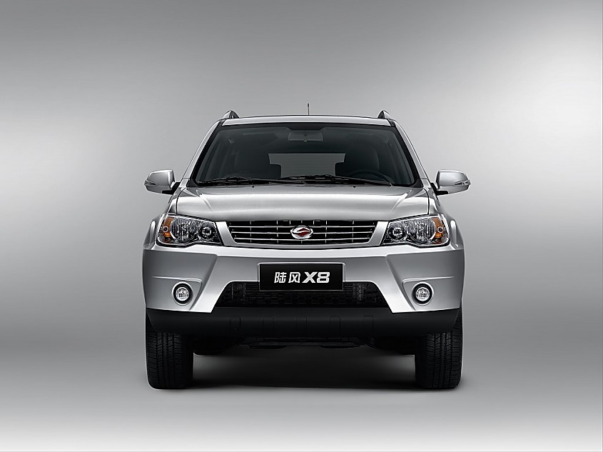江铃陆风X8外观
