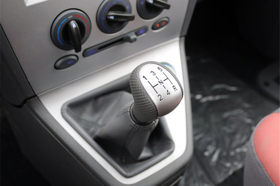 2011款开瑞优雅1.2L手动新标准型