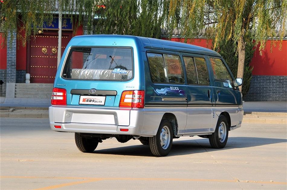 2014款 2.0L MT 新创业先锋实用型 7/9座 外观