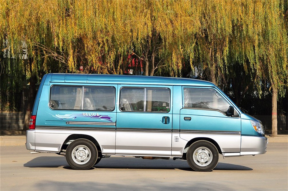 2014款 2.0L MT 新创业先锋实用型 7/9座 外观