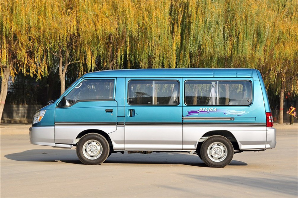 2014款 2.0L MT 新创业先锋实用型 7/9座 外观