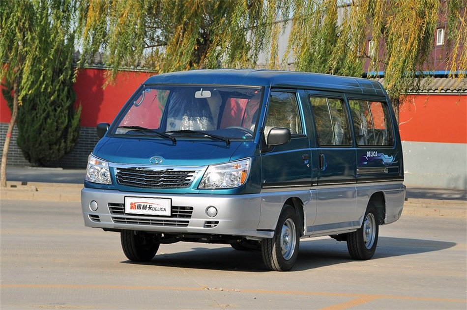 2014款 2.0L MT 新创业先锋实用型 7/9座 外观