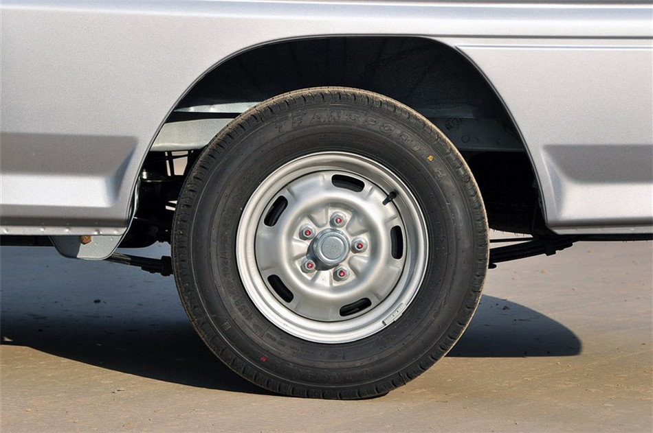 2014款 2.0L MT 新创业先锋实用型 7/9座 其他