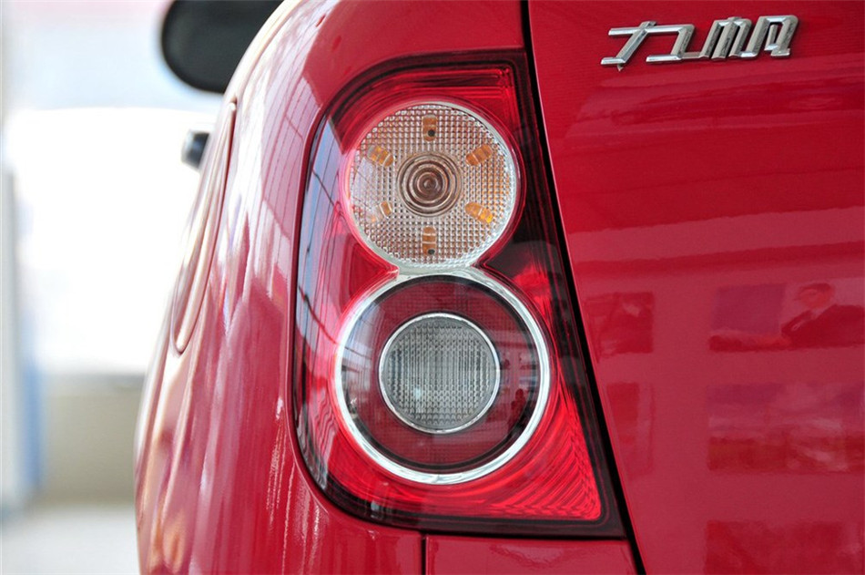 2012款力帆320冠军版1.3L手动标准型LX