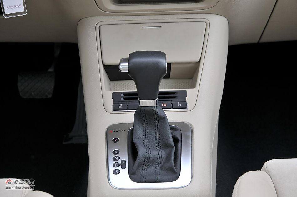 2010款途观2.0T四驱旗舰导航版