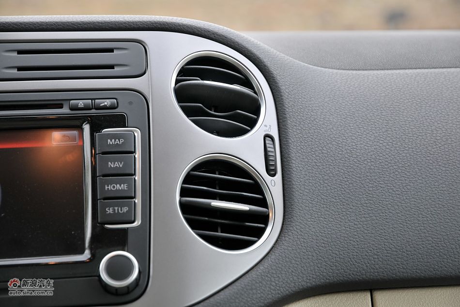 2010款途观2.0T四驱旗舰导航版