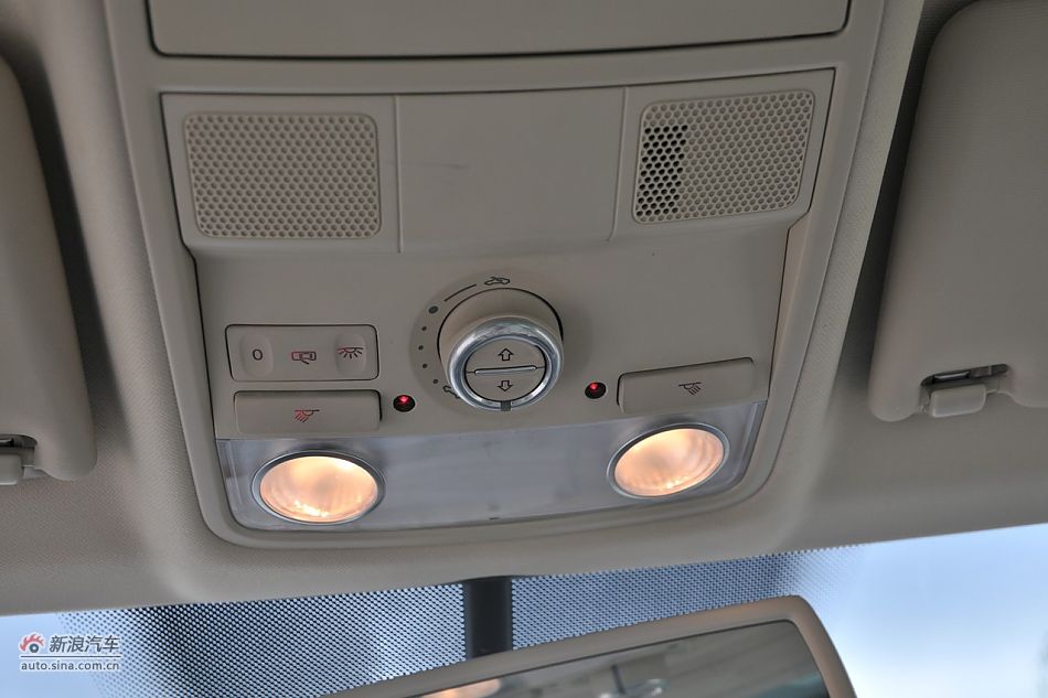 2010款途观2.0T四驱旗舰导航版