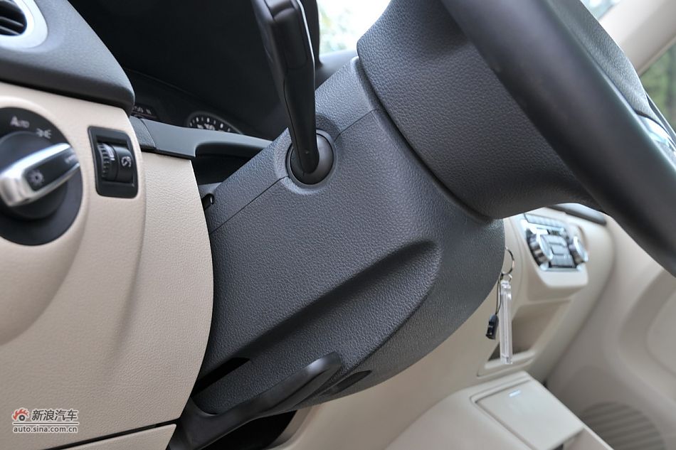 2010款途观2.0T四驱旗舰导航版