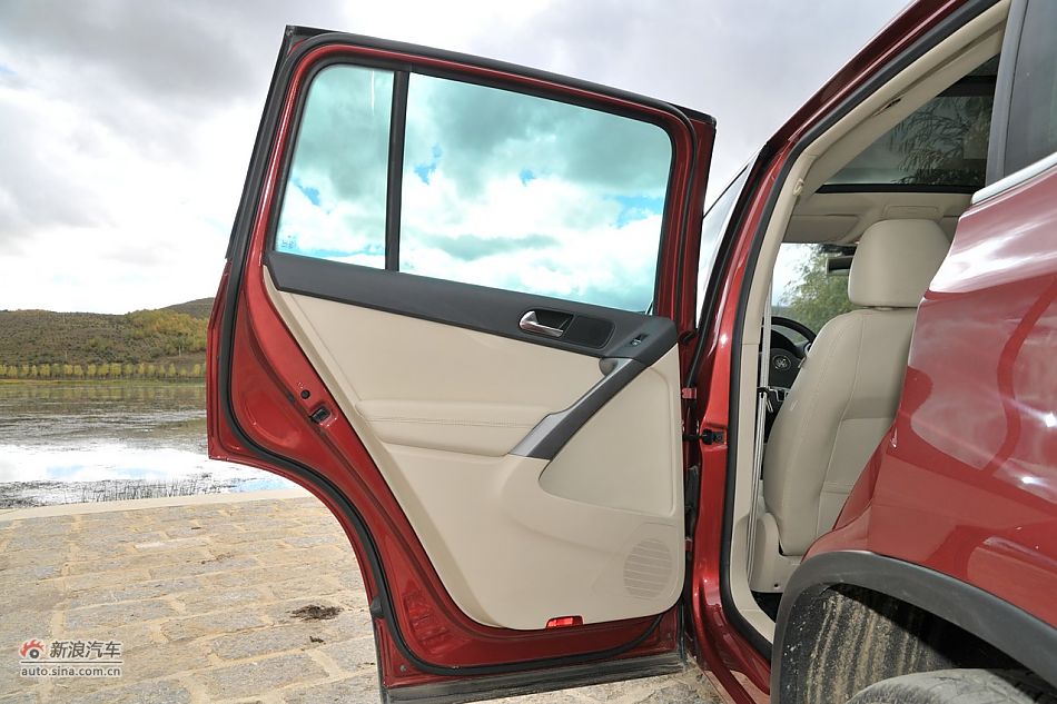 2010款途观2.0T四驱旗舰导航版