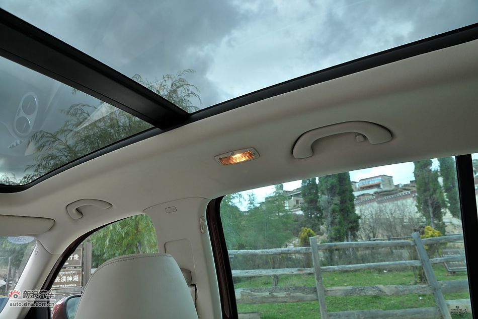 2010款途观2.0T四驱旗舰导航版