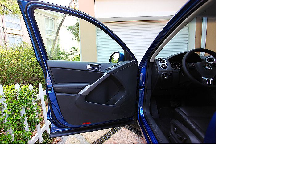 上海大众途观内饰图片