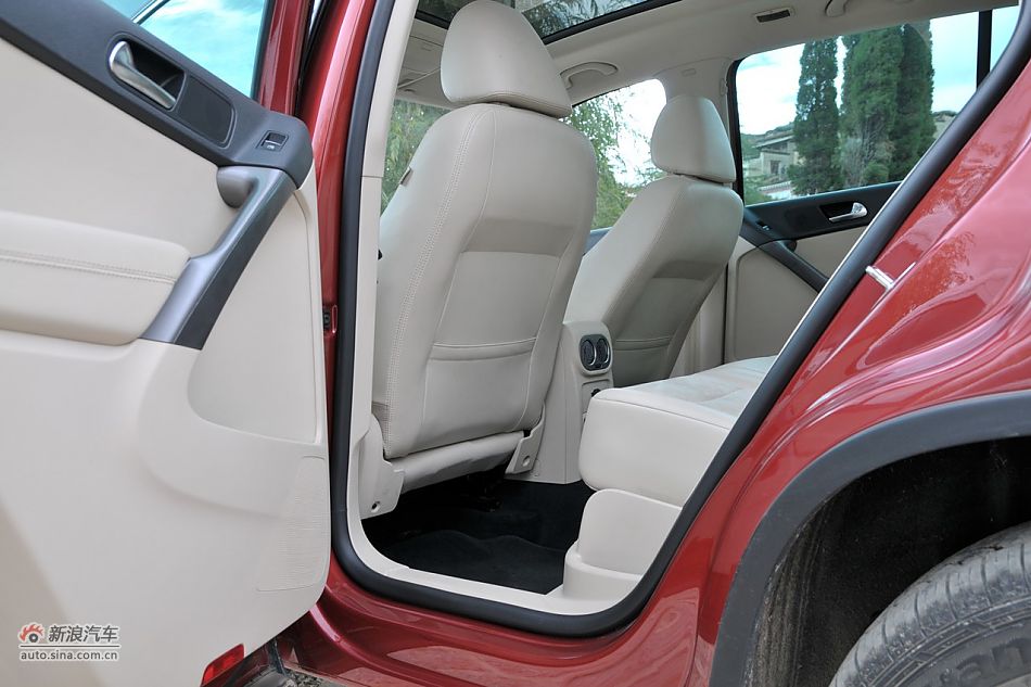 2010款途观2.0T四驱旗舰导航版