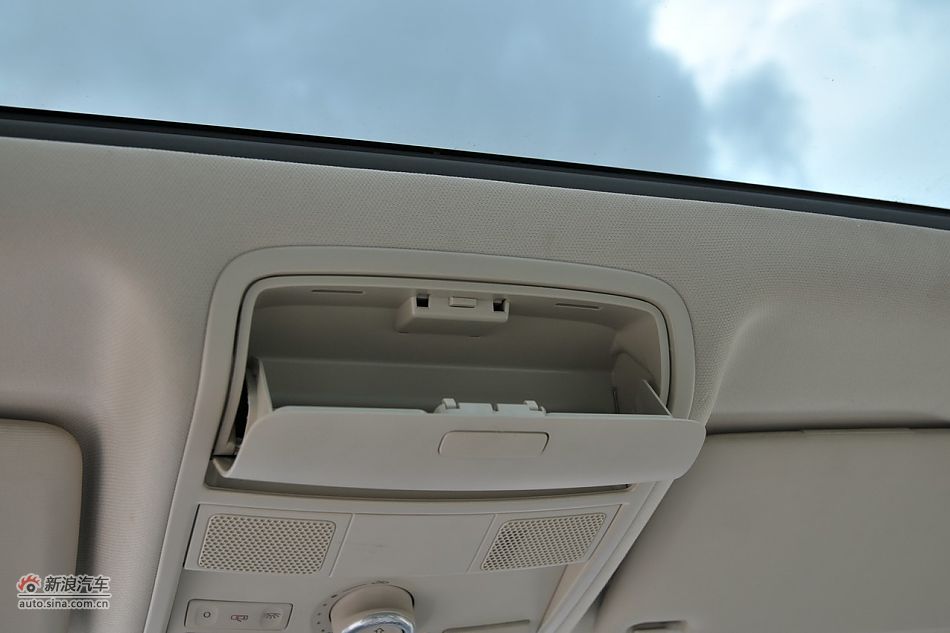 2010款途观2.0T四驱旗舰导航版