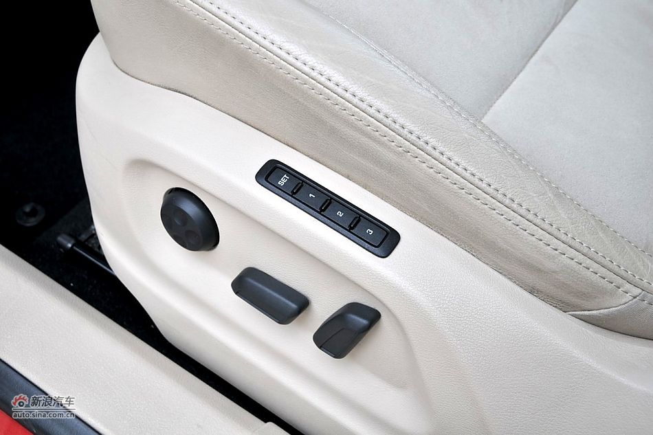 2010款途观2.0T四驱旗舰导航版