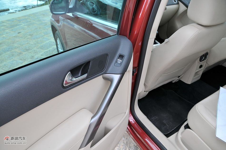 2010款途观2.0T四驱旗舰导航版