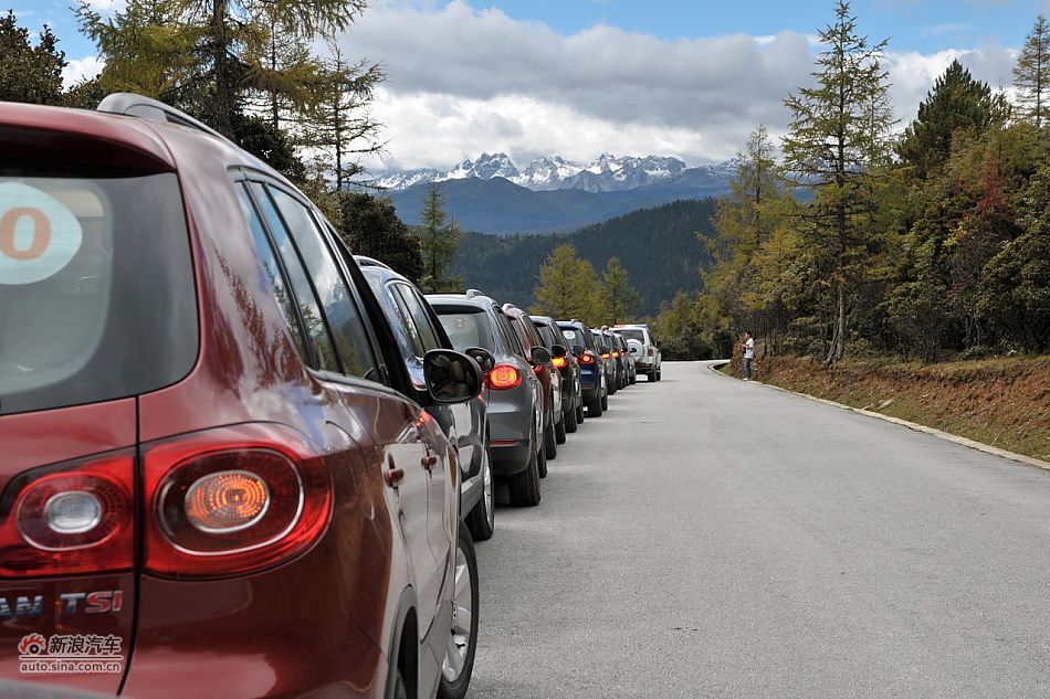 香格里拉试驾大众途观