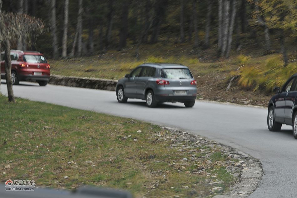 香格里拉试驾大众途观