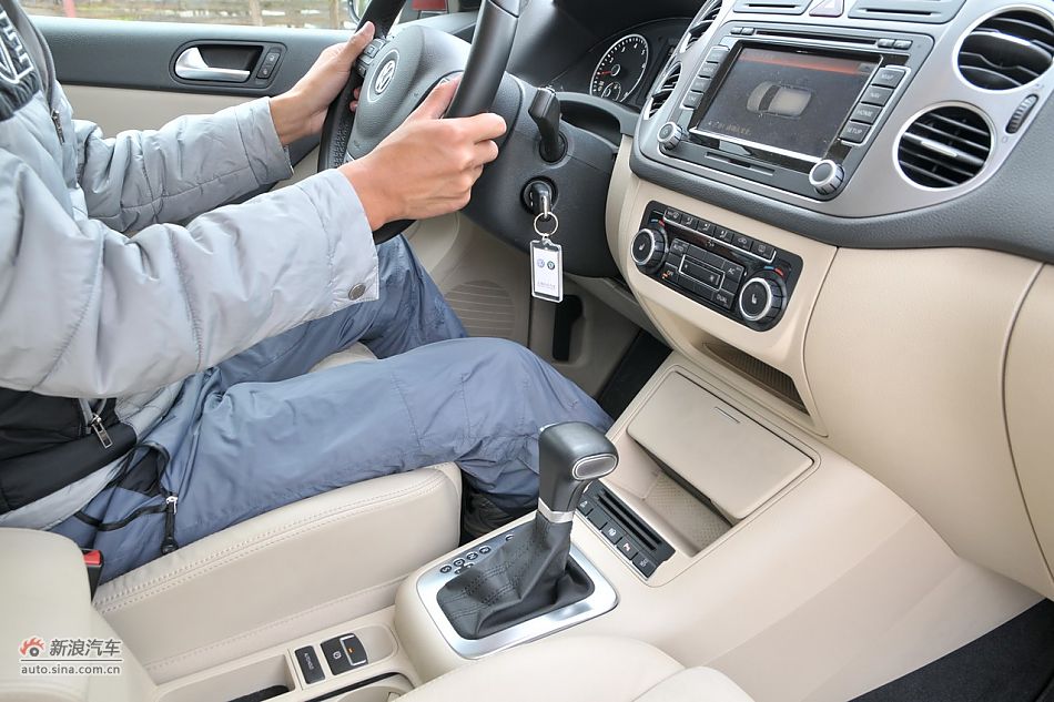 香格里拉试驾大众途观