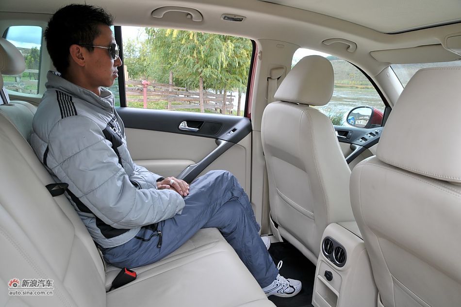 香格里拉试驾大众途观