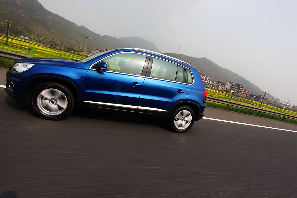 上海大众途观动态外观图片