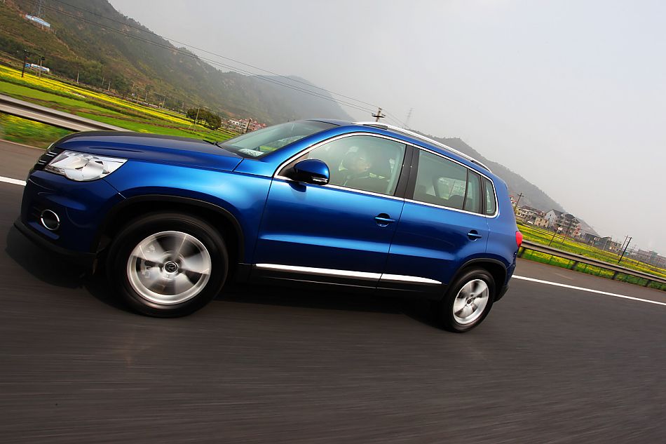 上海大众途观动态外观图片