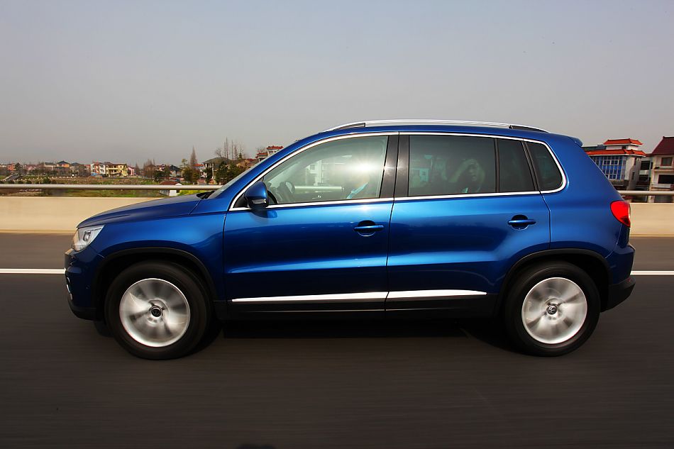 上海大众途观动态外观图片