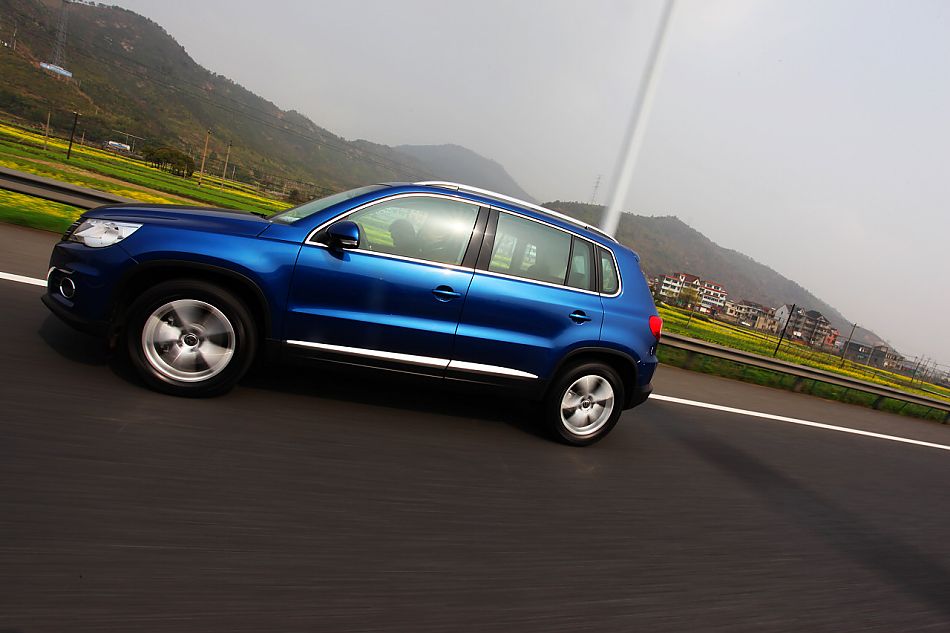 上海大众途观动态外观图片