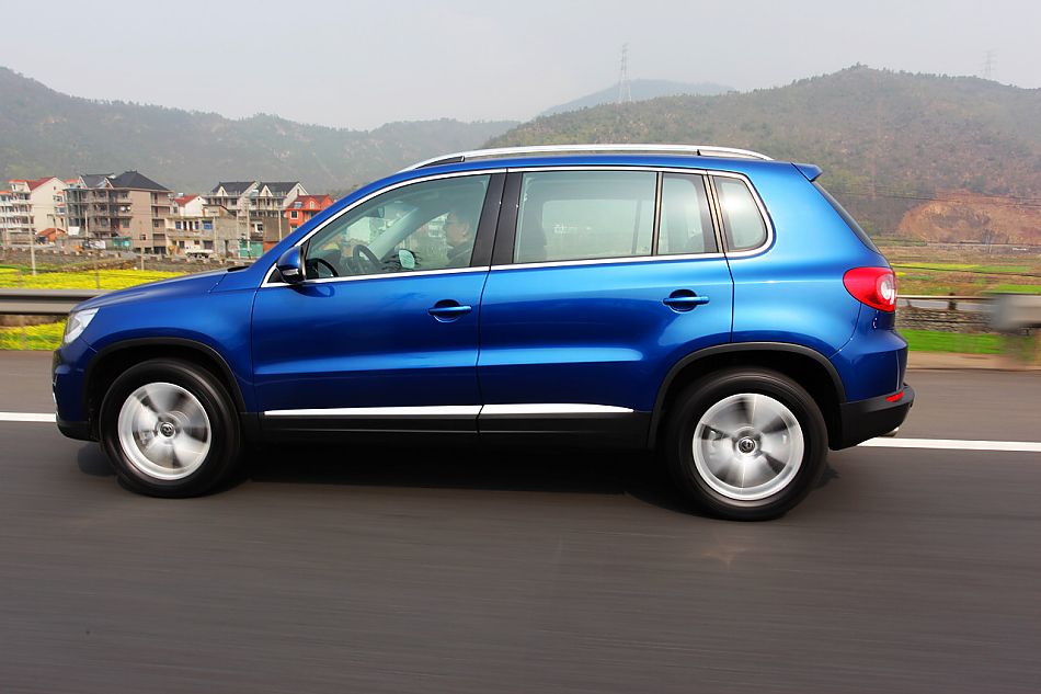 上海大众途观动态外观图片