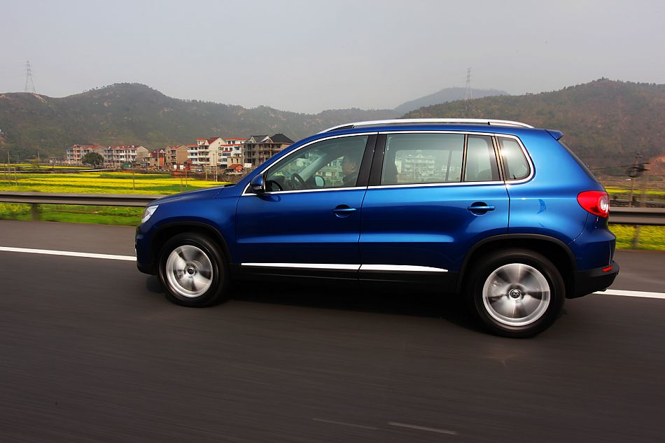 上海大众途观动态外观图片