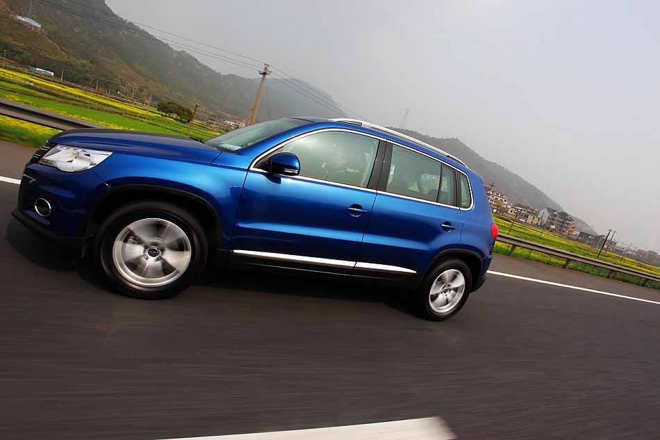 上海大众途观动态外观图片