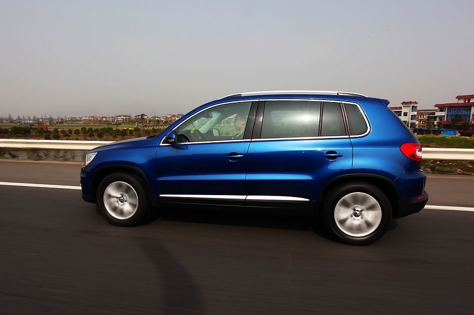 上海大众途观动态外观图片