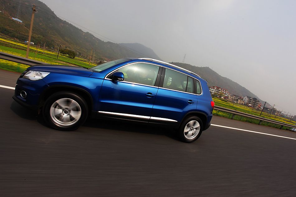 上海大众途观动态外观图片