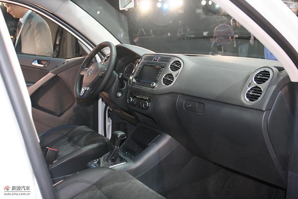 上海大众途观内饰