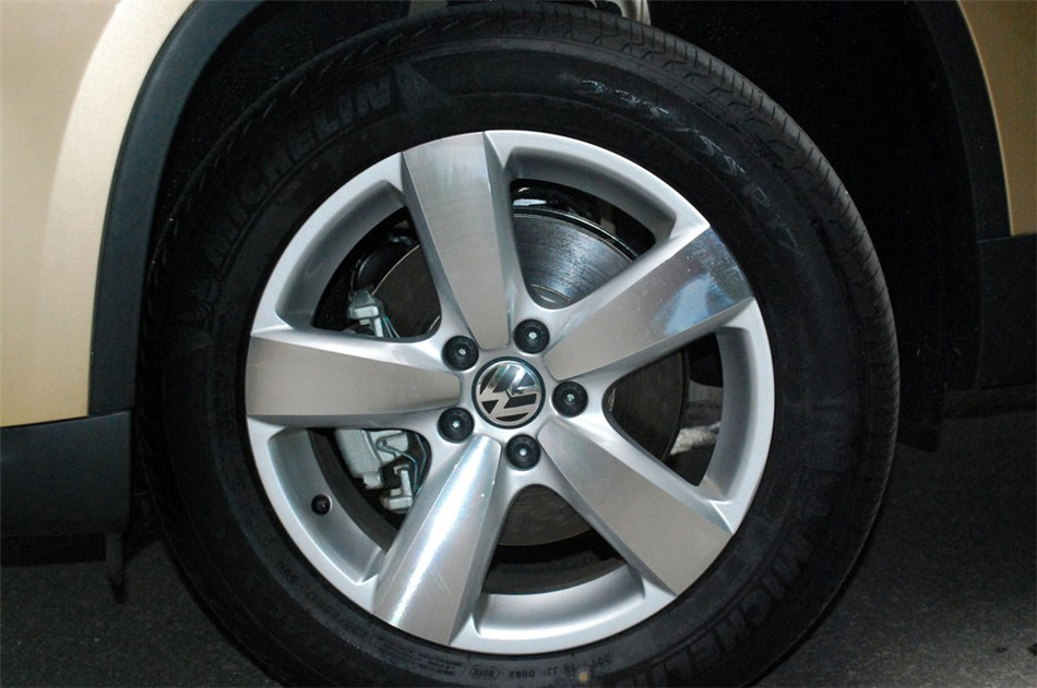 2012款 途观 1.8TSI 自动菁英版 四驱