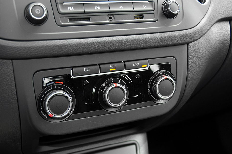 2015款 1.8TSI 自动两驱风尚版 内饰