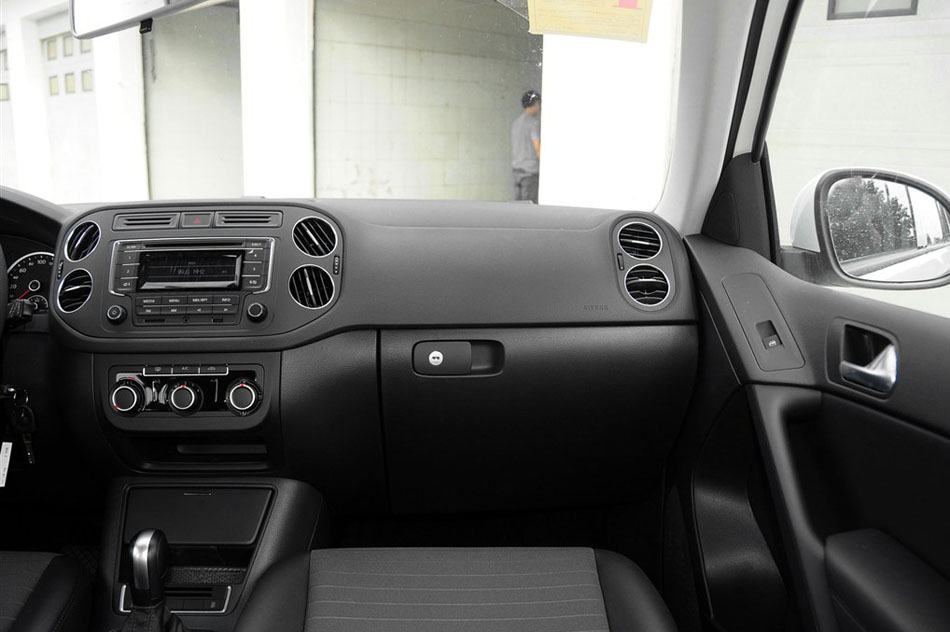 2015款 1.8TSI 自动两驱风尚版 内饰