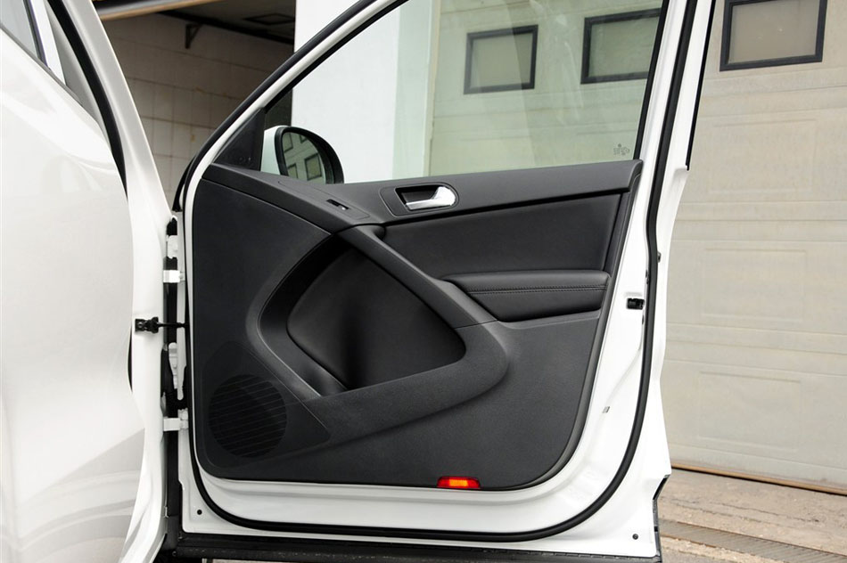 2015款 1.8TSI 自动两驱风尚版 座椅空间