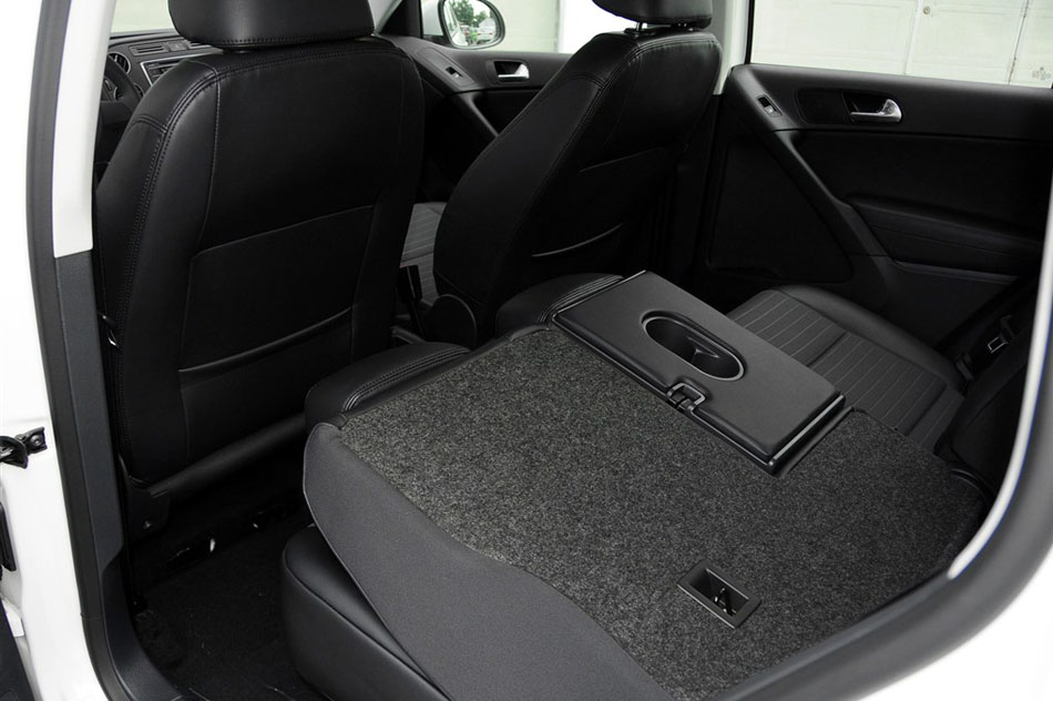 2015款 1.8TSI 自动两驱风尚版 座椅空间