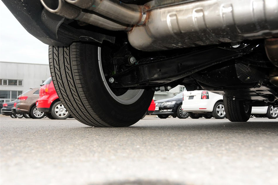 2015款 1.8TSI 自动两驱风尚版 引擎底盘