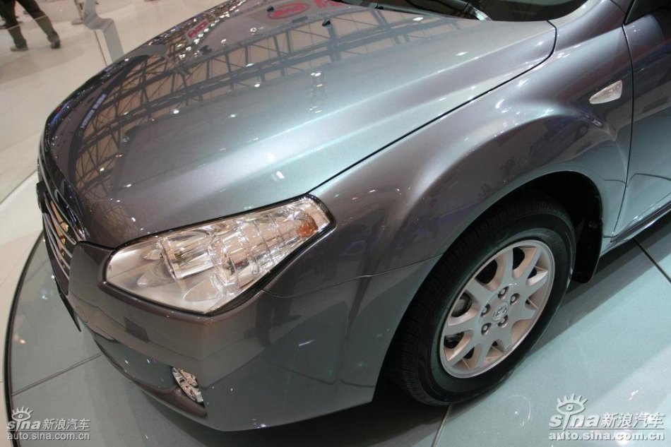 奔腾B50车展实拍图