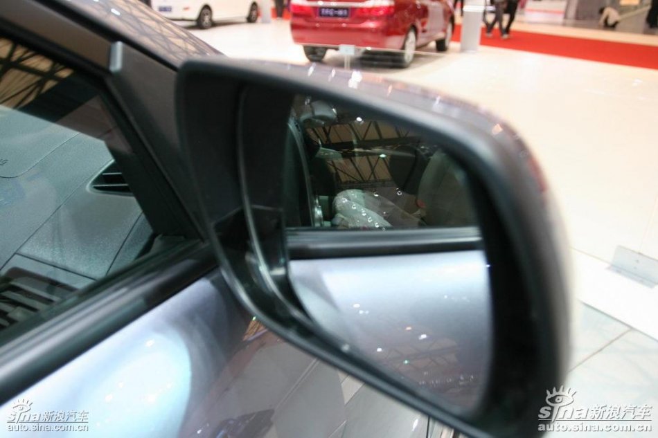 奔腾B50车展实拍图