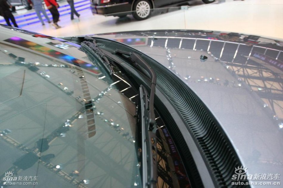 奔腾B50车展实拍图