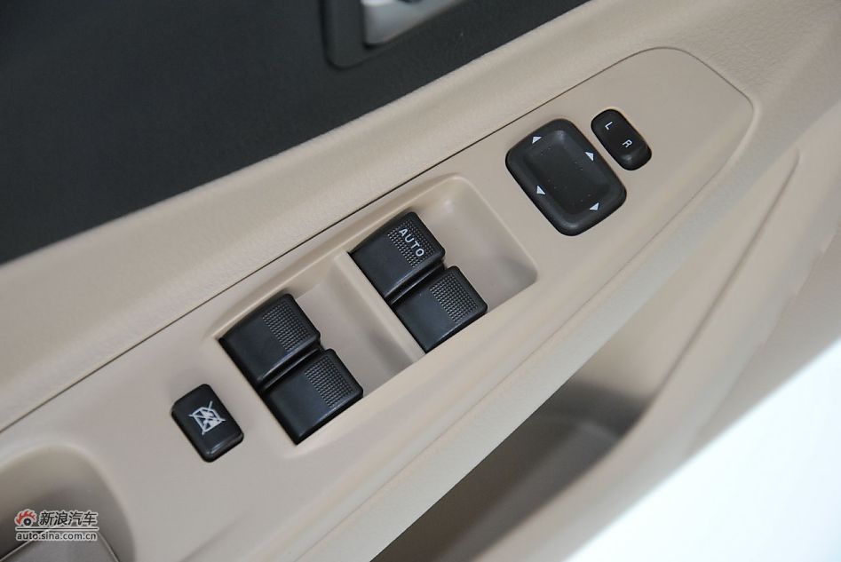 2012B50 1.6Lֶ촰