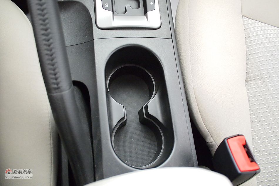 2011款奔腾B50 自动舒适型