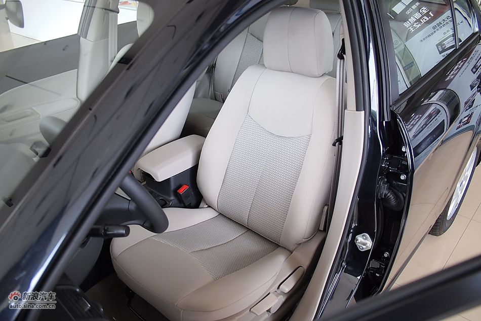 2011款奔腾B50 自动舒适型