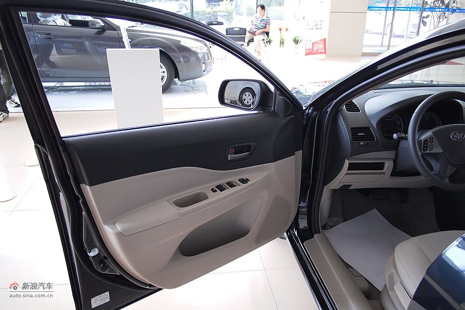 2011款奔腾B50 自动舒适型